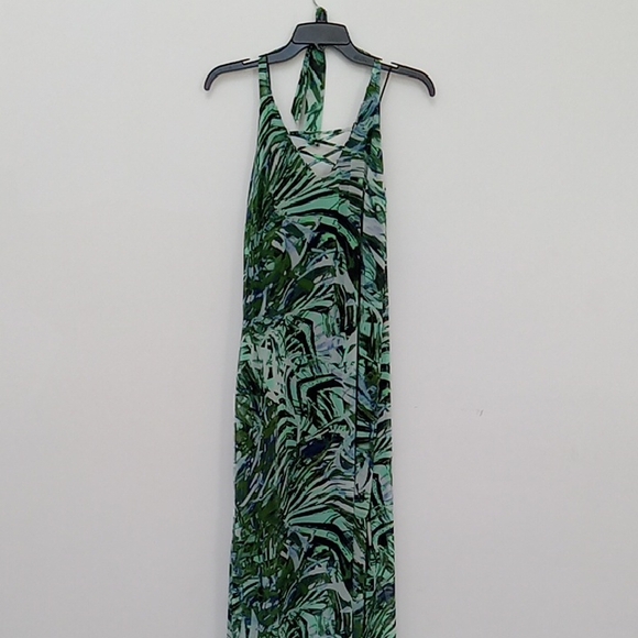 Jennifer Lopez Green and Black Backless Dress - Picture 1 of 4